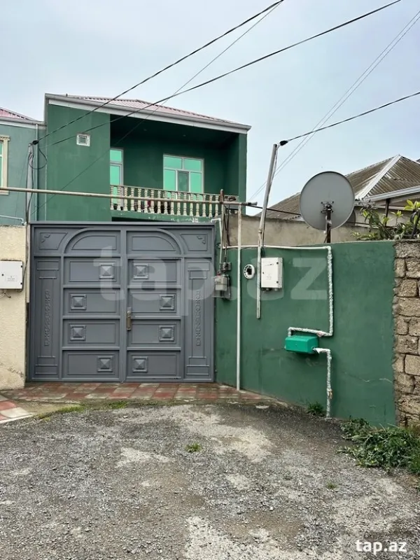 Satılır 4 otaqlı həyət evi
