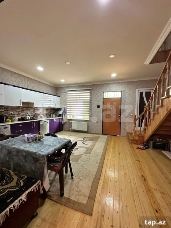 Satılır 4 otaqlı həyət evi