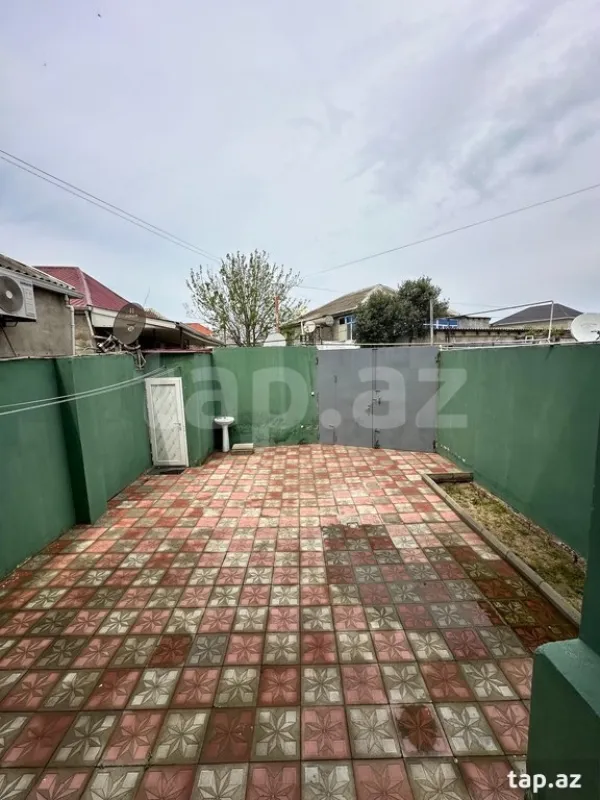 Satılır 4 otaqlı həyət evi