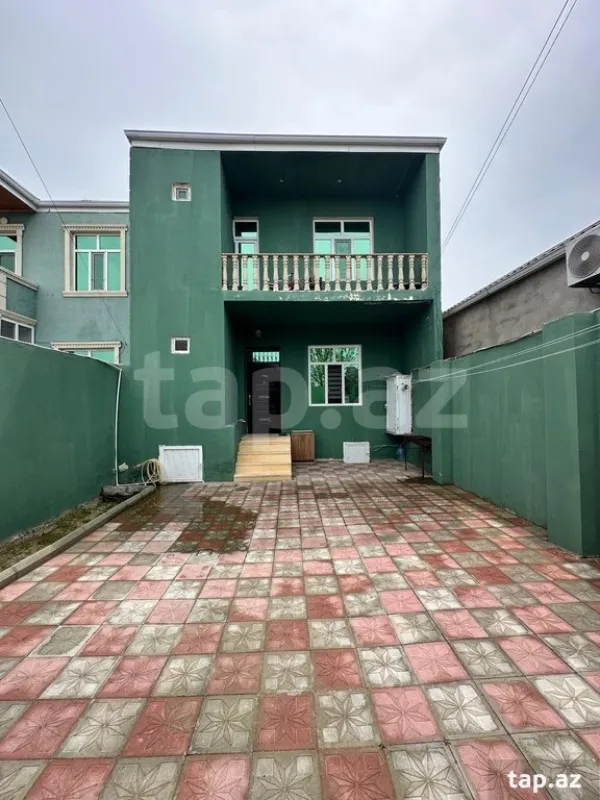 Satılır 4 otaqlı həyət evi