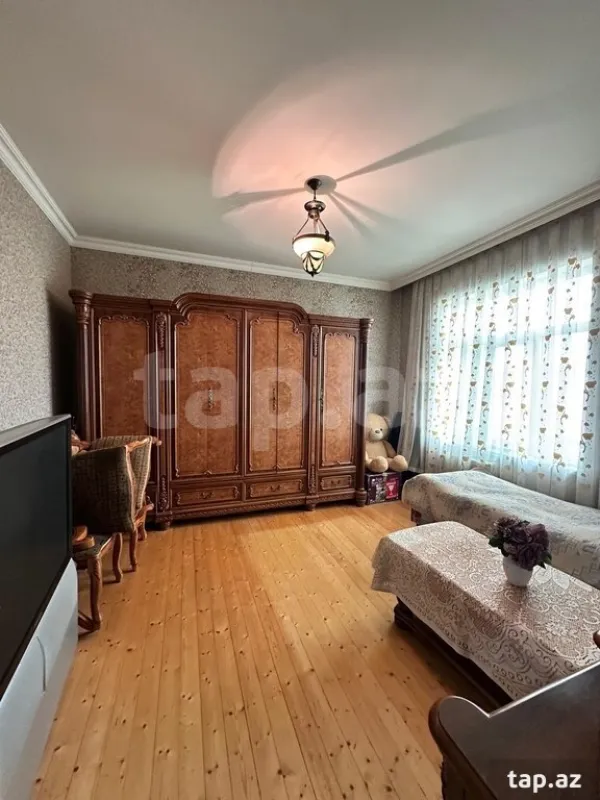 Satılır 4 otaqlı həyət evi