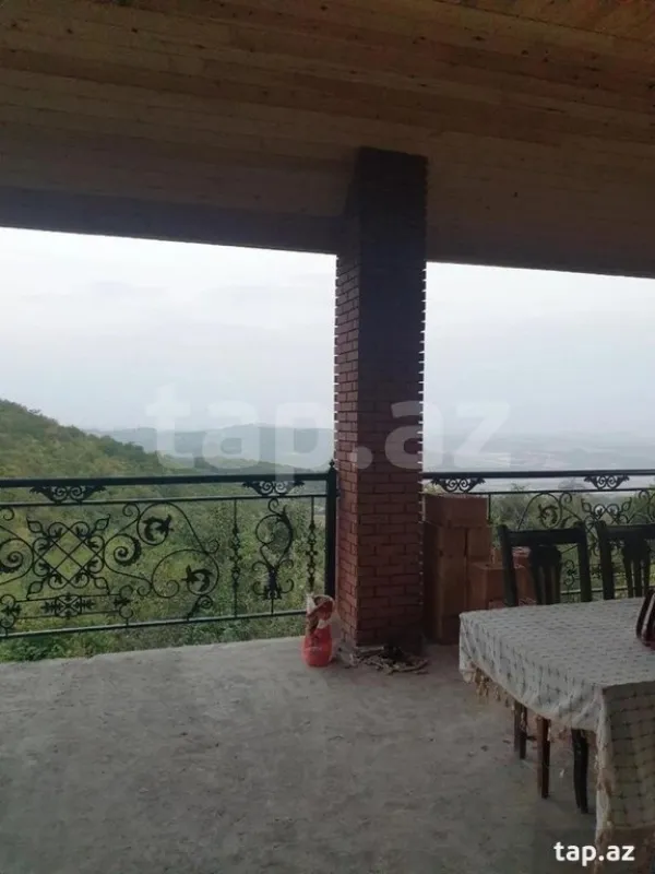 Satılır 4 otaqlı həyət evi