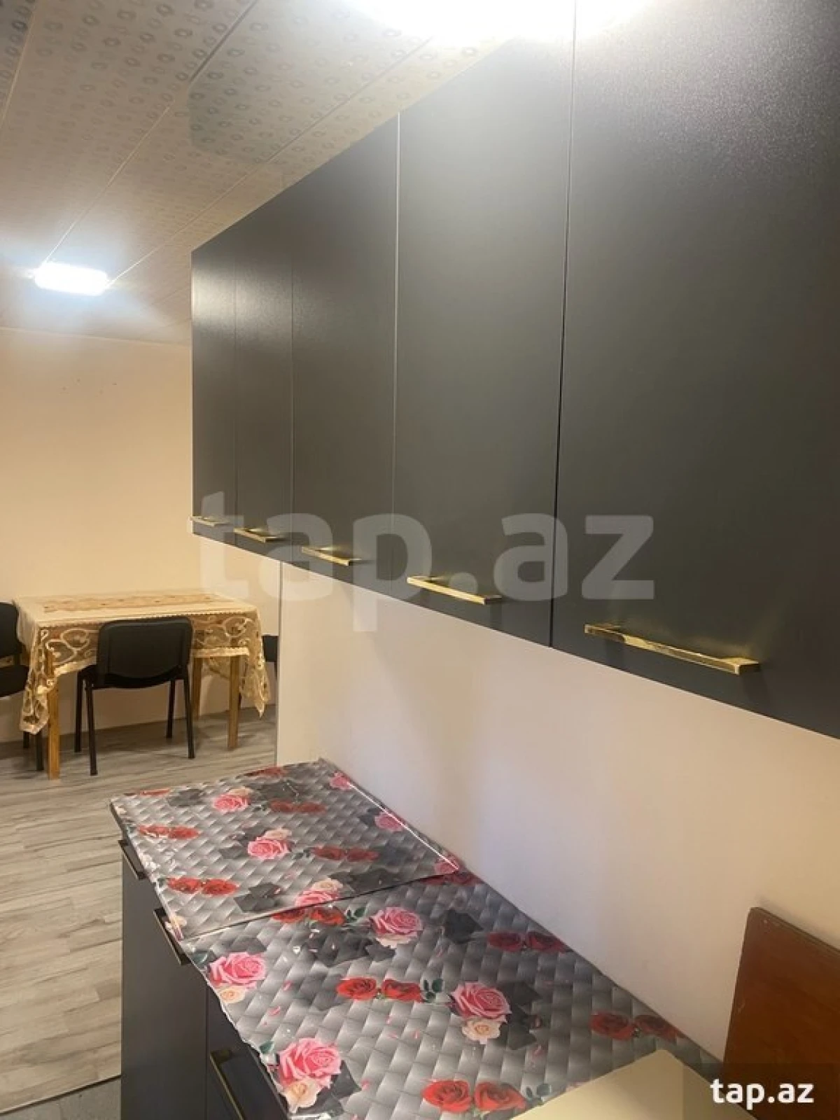 Kirayə verilir 2 otaqlı yeni tikili 60 m²