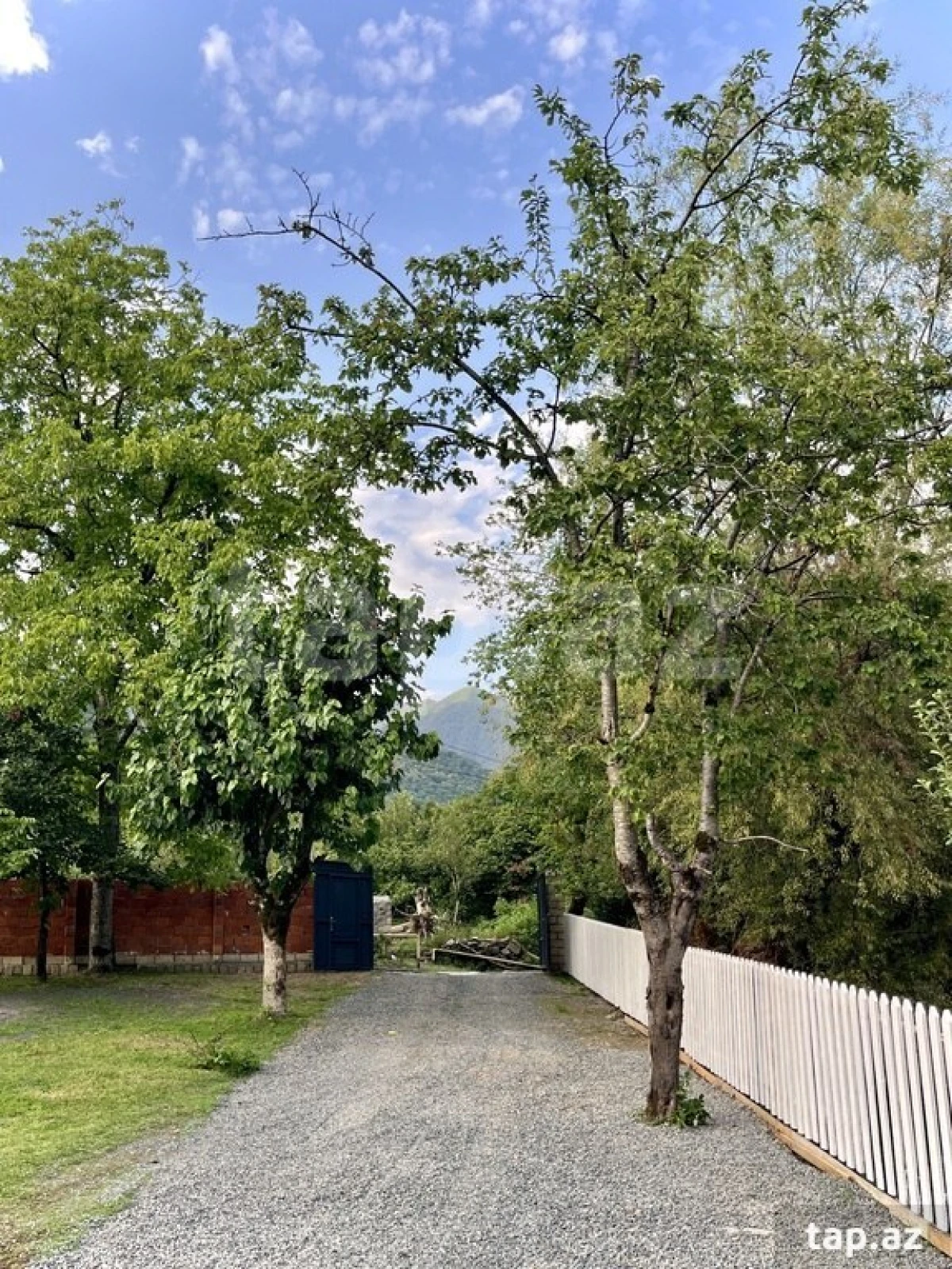 Kirayə verilir 4 otaqlı həyət evi