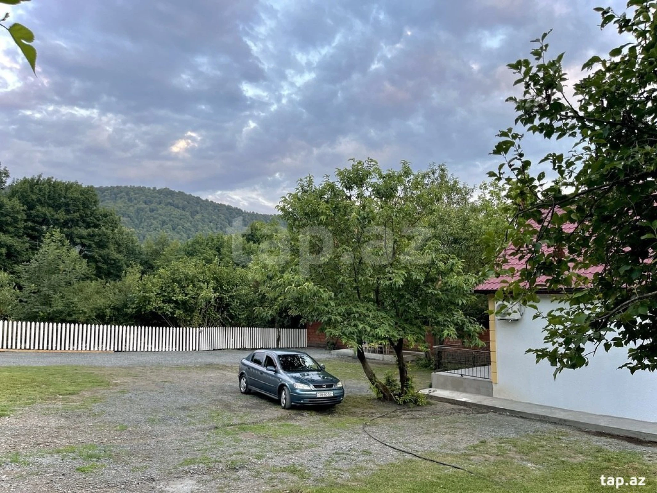 Kirayə verilir 4 otaqlı həyət evi