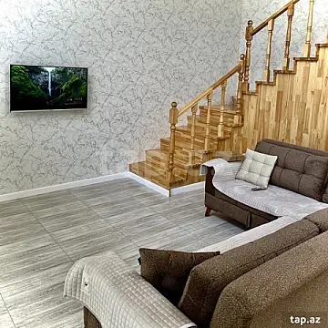 Kirayə verilir 4 otaqlı həyət evi