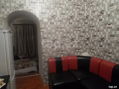 Satılır 8 otaqlı həyət evi