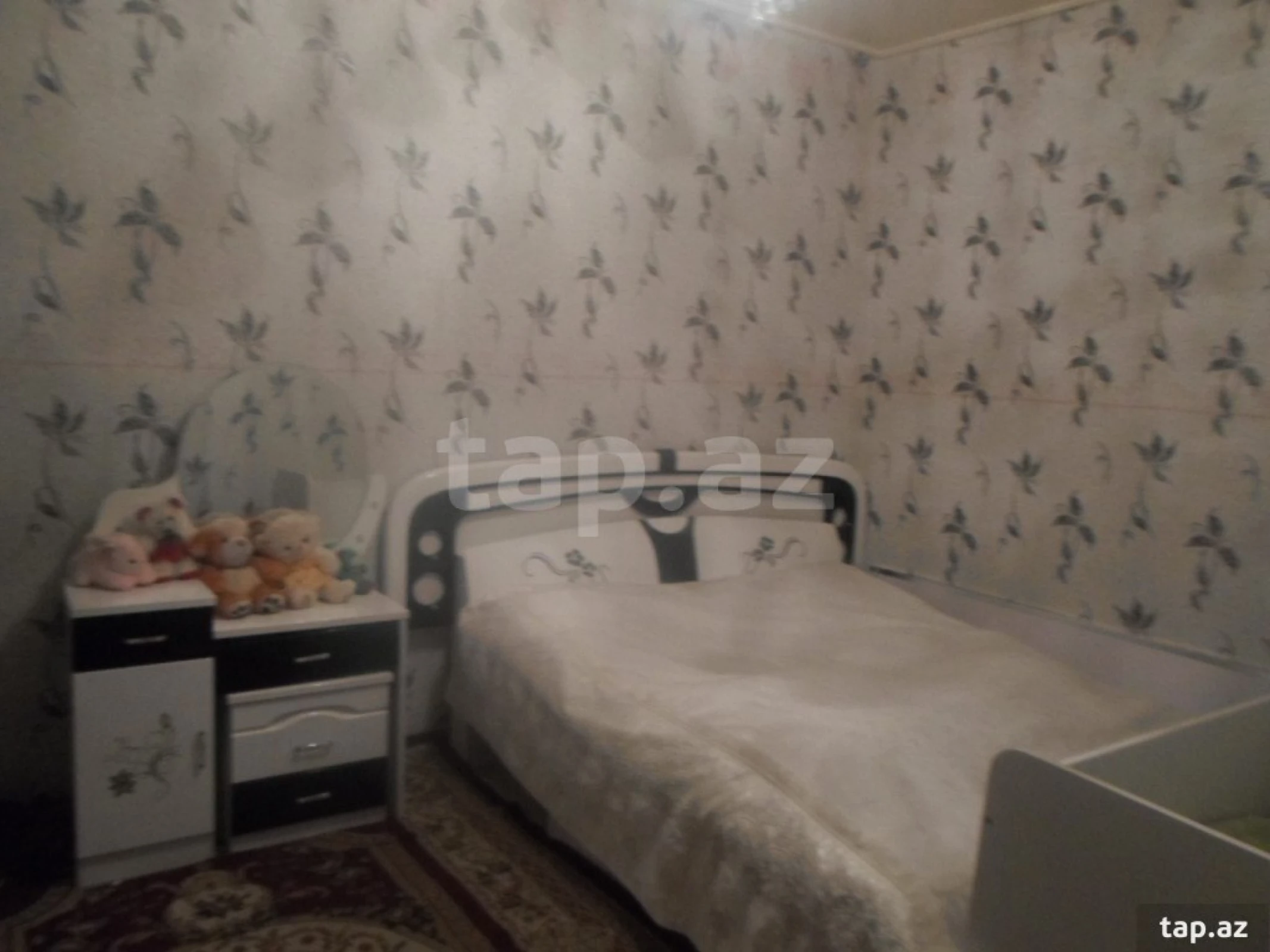 Satılır 8 otaqlı həyət evi