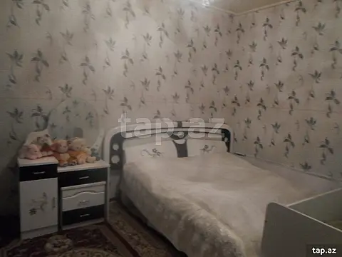 Satılır 8 otaqlı həyət evi