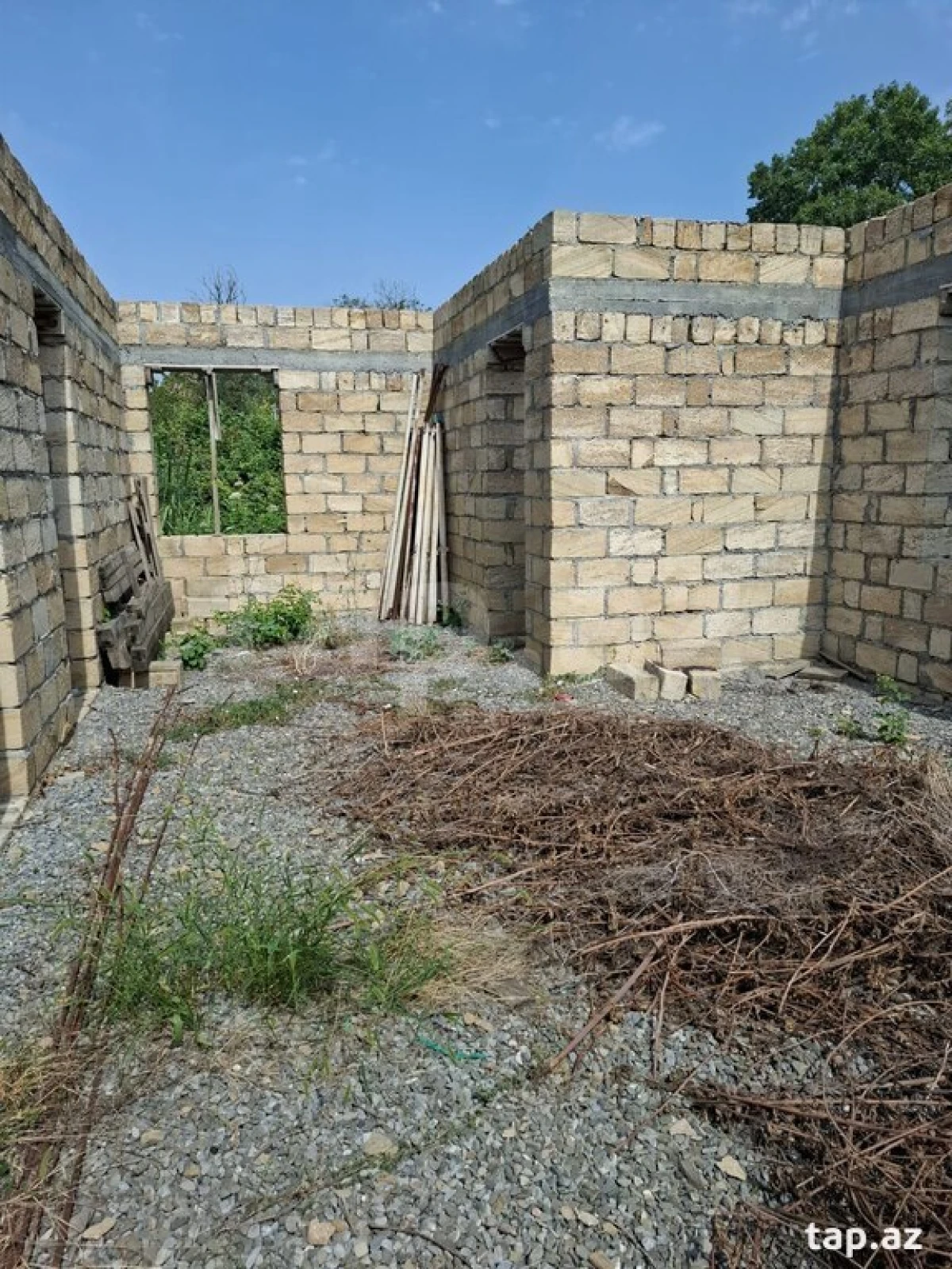 Satılır 3 otaqlı həyət evi