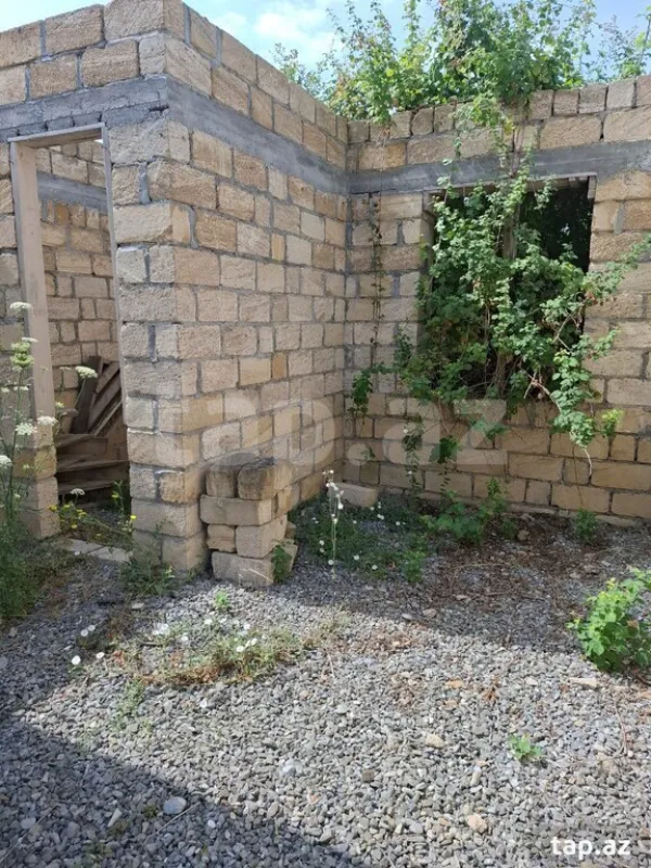 Satılır 3 otaqlı həyət evi