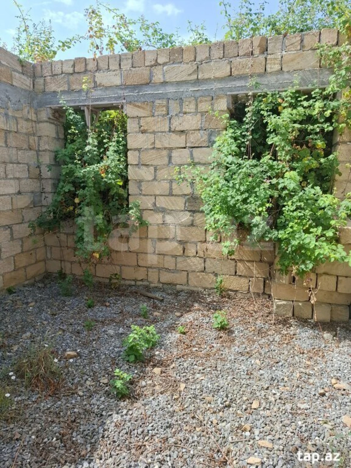 Satılır 3 otaqlı həyət evi