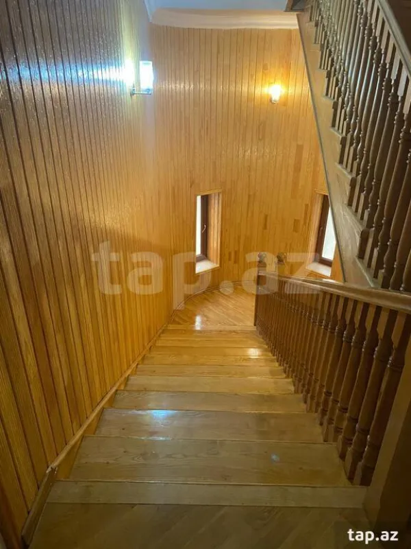 Satılır 7 otaqlı həyət evi