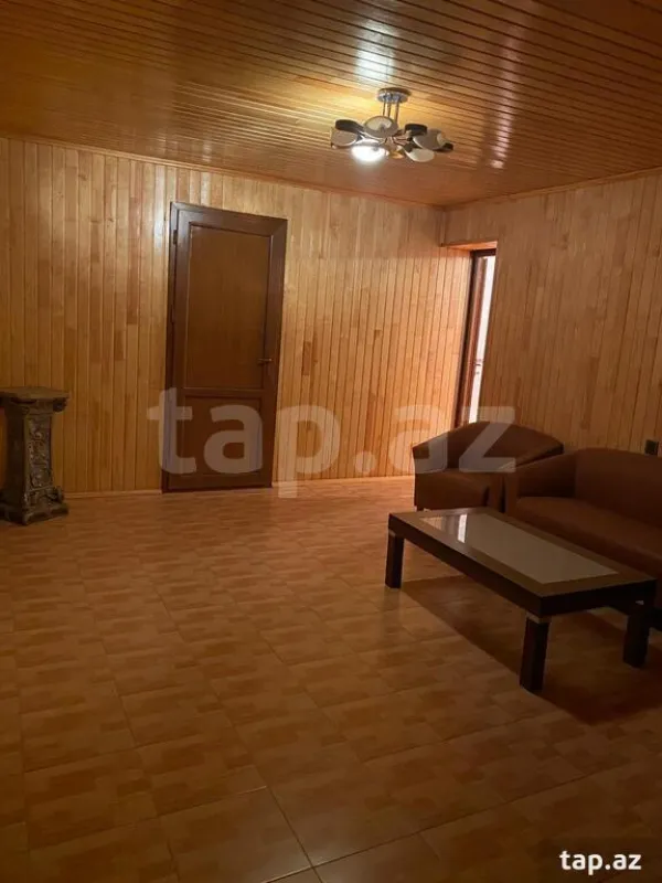 Satılır 7 otaqlı həyət evi