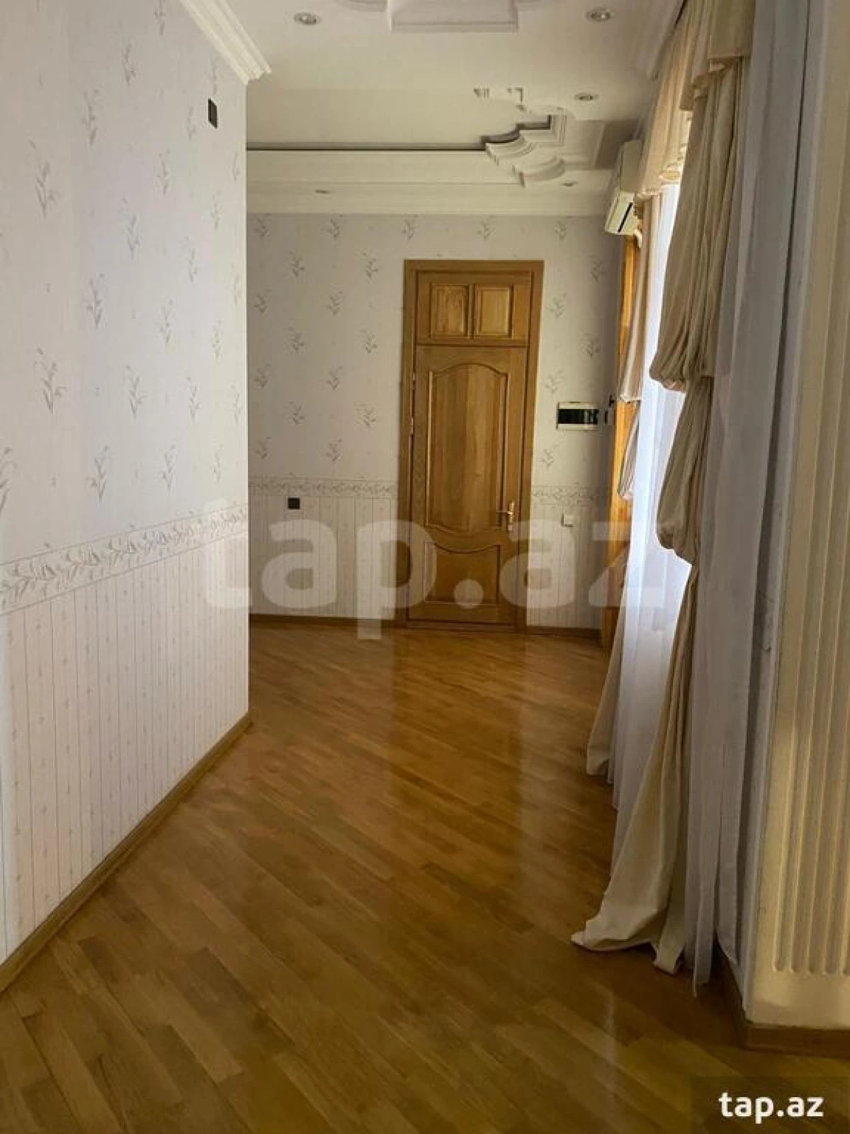 Satılır 7 otaqlı həyət evi