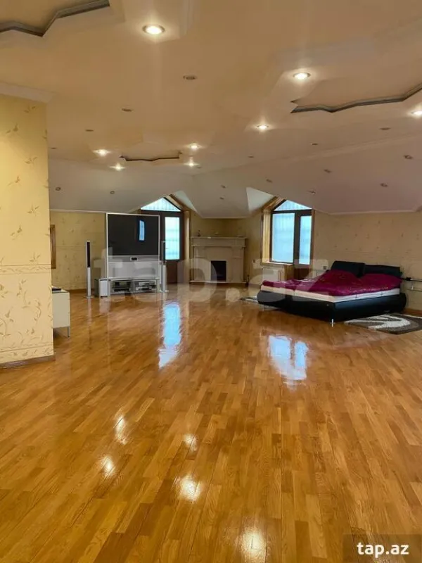 Satılır 7 otaqlı həyət evi