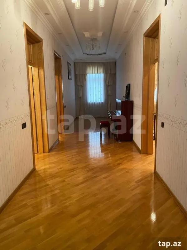 Satılır 7 otaqlı həyət evi