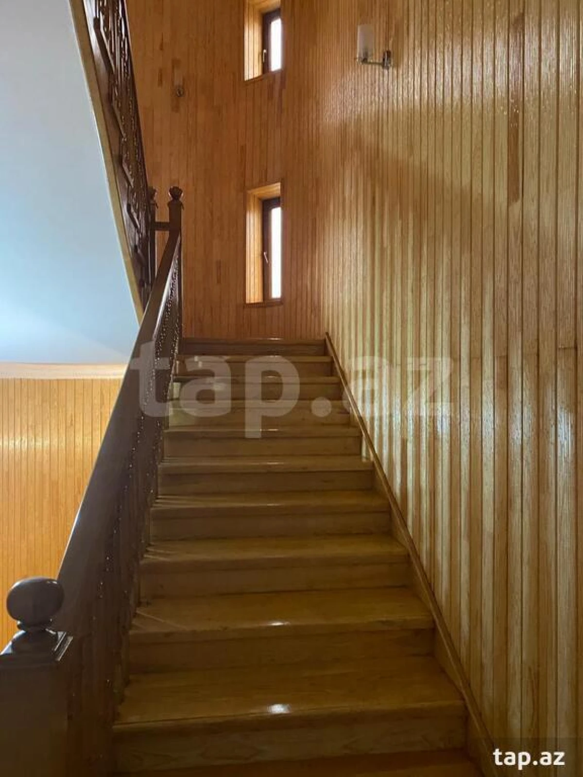 Satılır 7 otaqlı həyət evi