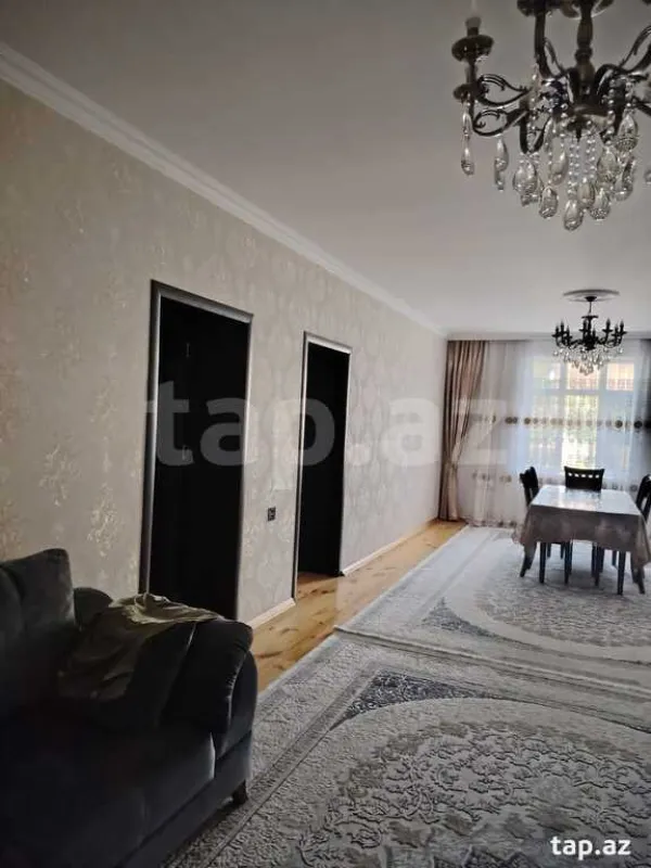 Satılır 4 otaqlı həyət evi 300 m²