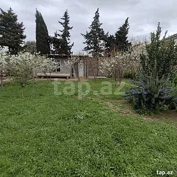 Satılır 4 otaqlı həyət evi 300 m²