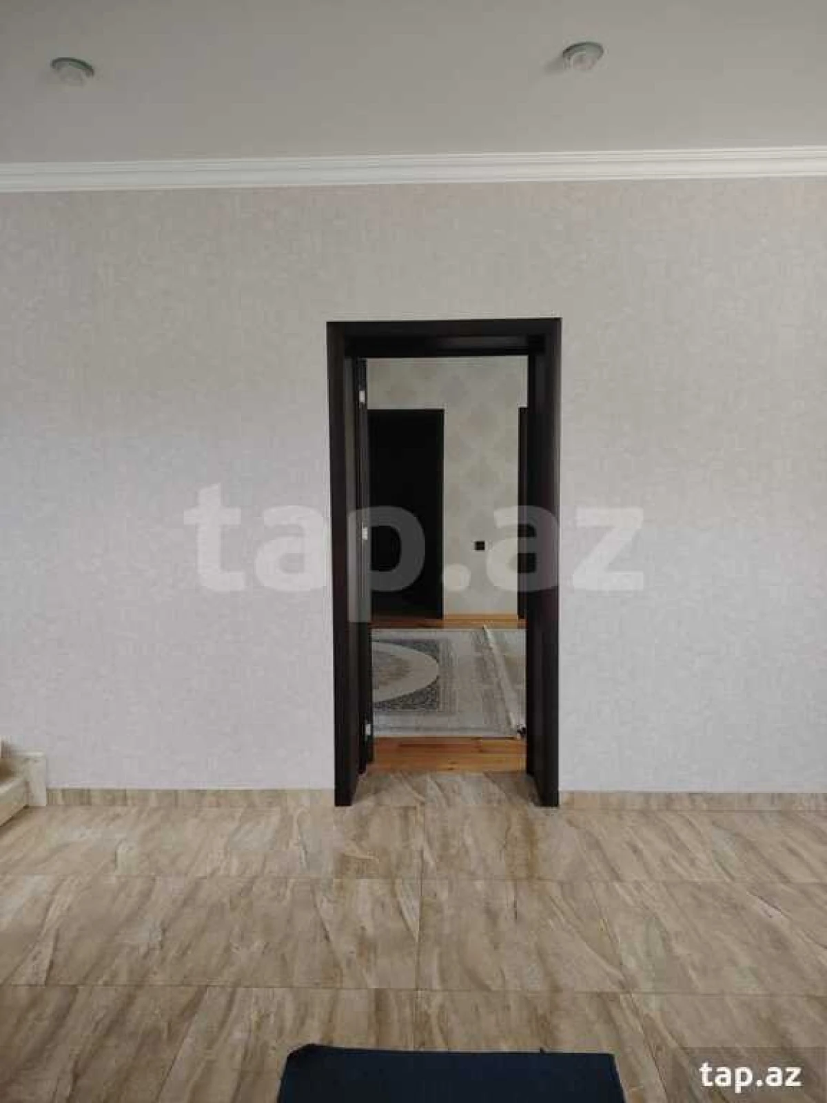 Satılır 4 otaqlı həyət evi 300 m²