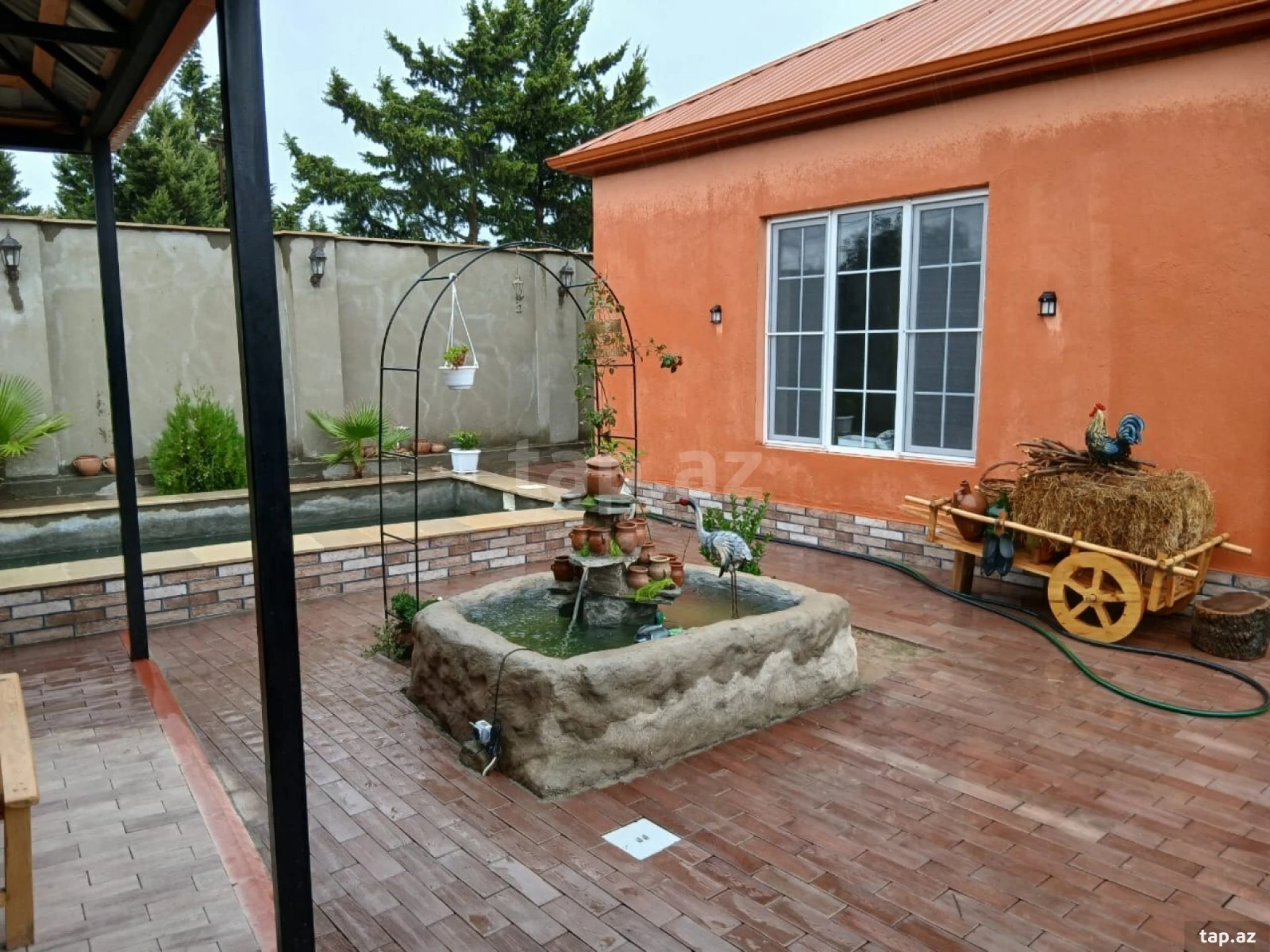 Satılır 4 otaqlı həyət evi