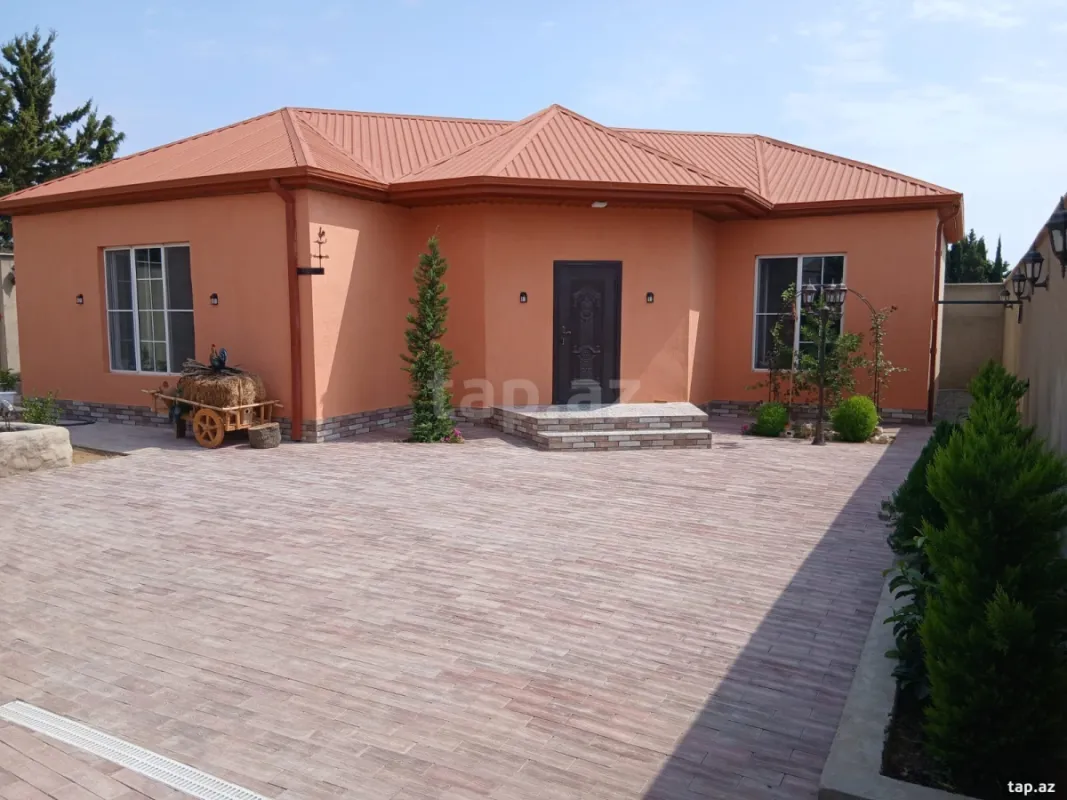 Satılır 4 otaqlı həyət evi