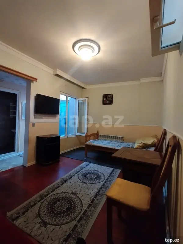 Kirayə verilir 1 otaqlı həyət evi 25 m²