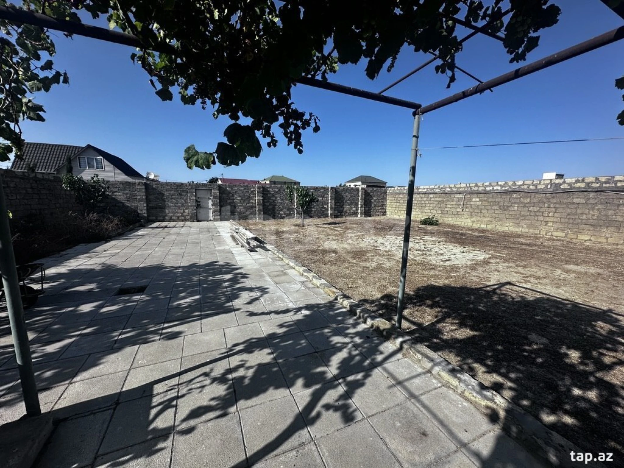 Satılır 3 otaqlı həyət evi