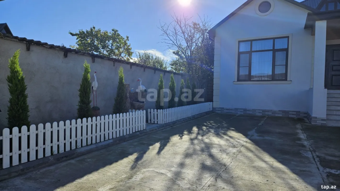 Kirayə verilir 3 otaqlı həyət evi