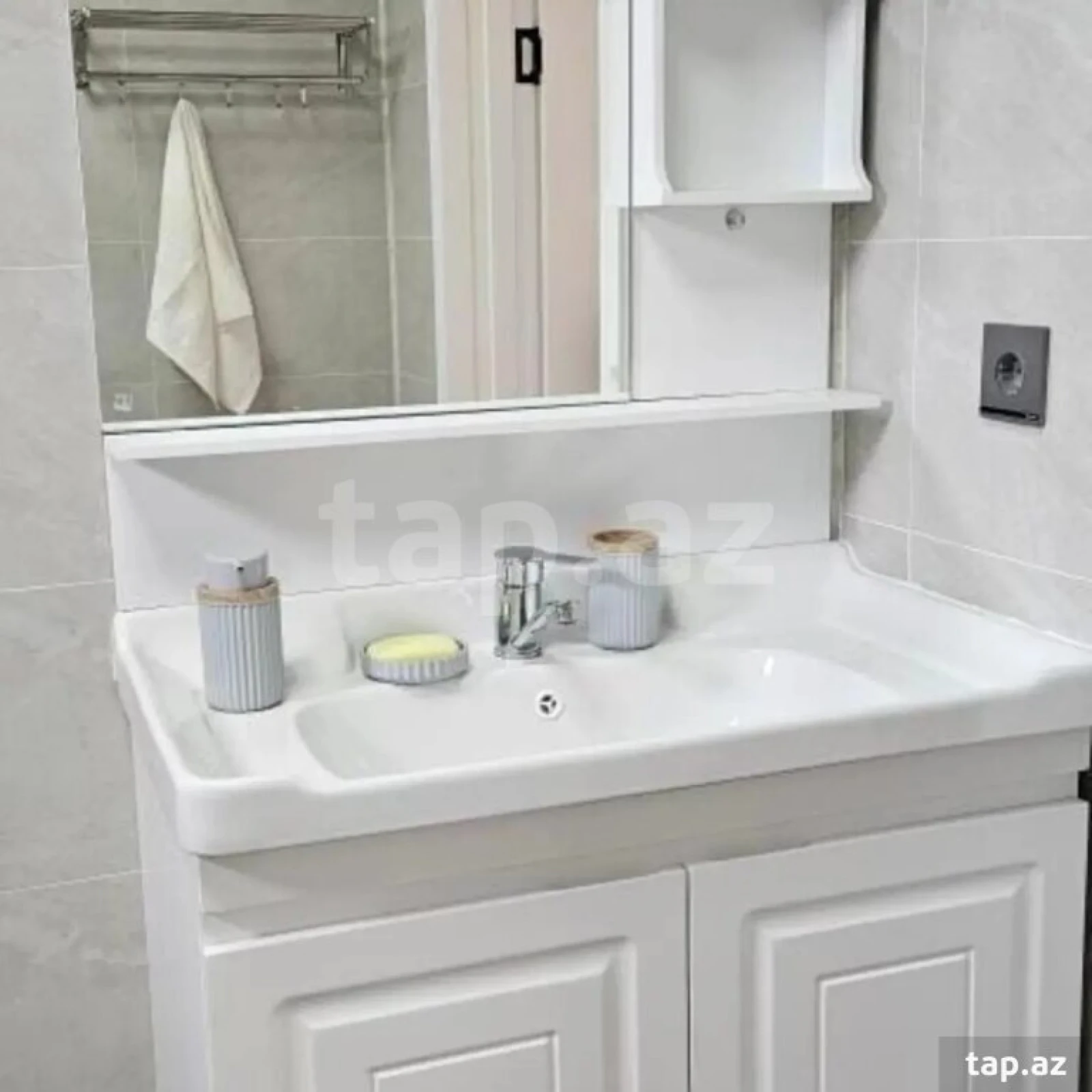 Kirayə verilir 3 otaqlı həyət evi