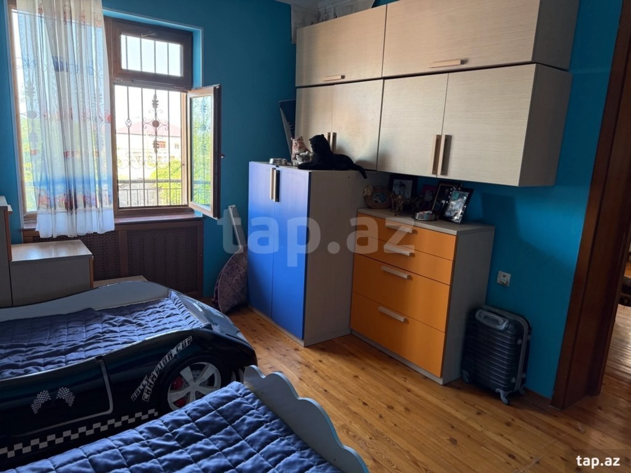 Satılır 6 otaqlı həyət evi