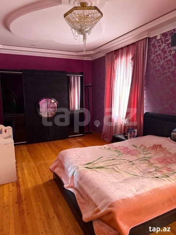Satılır 6 otaqlı həyət evi