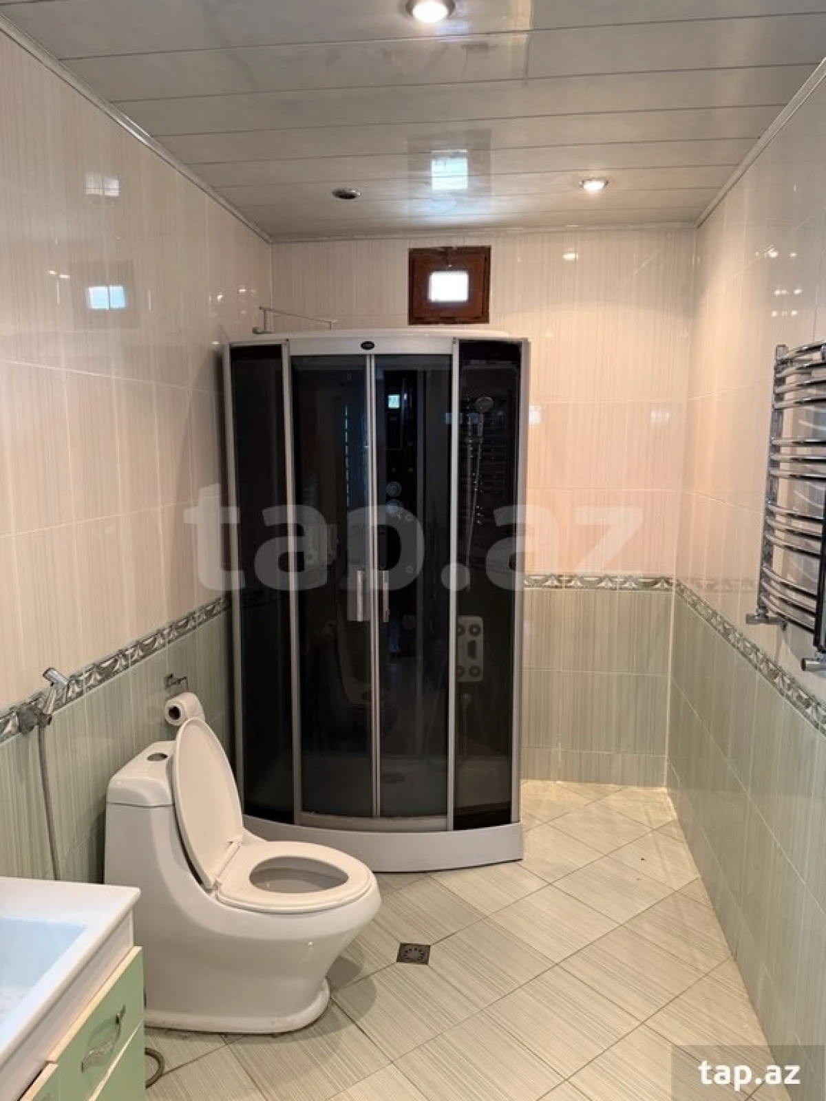 Satılır 6 otaqlı həyət evi