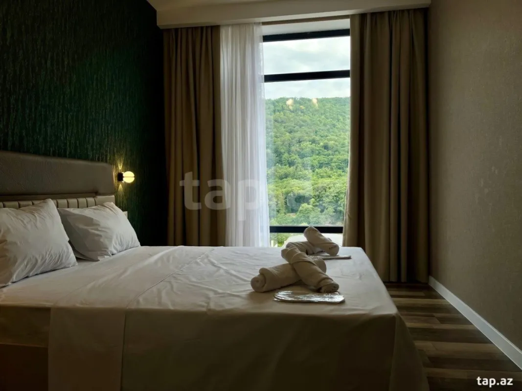 Kirayə verilir 4 otaqlı həyət evi