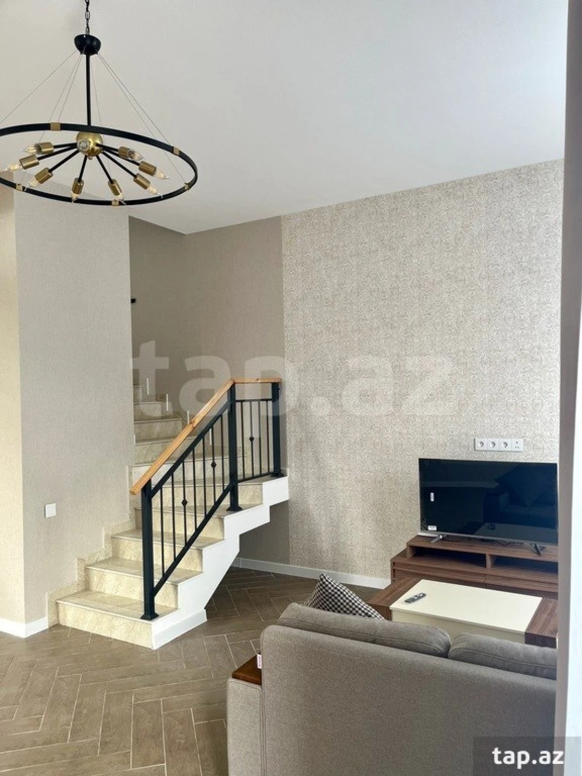 Kirayə verilir 4 otaqlı həyət evi