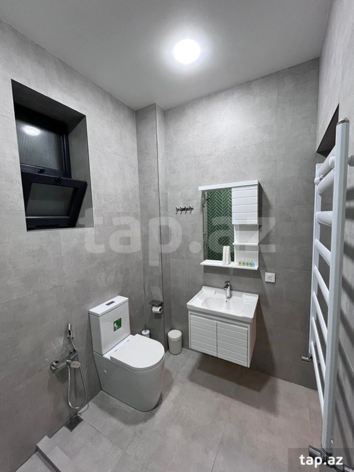 Kirayə verilir 4 otaqlı həyət evi