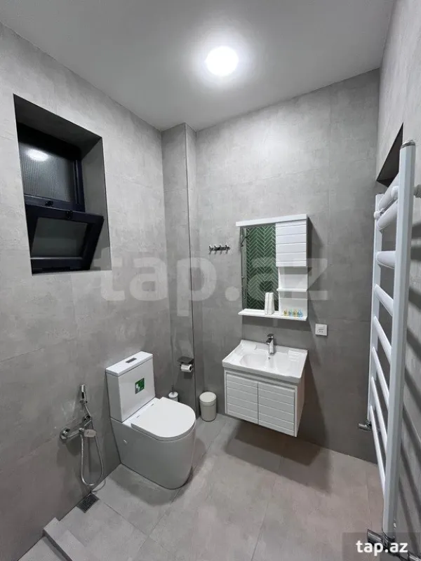 Kirayə verilir 4 otaqlı həyət evi