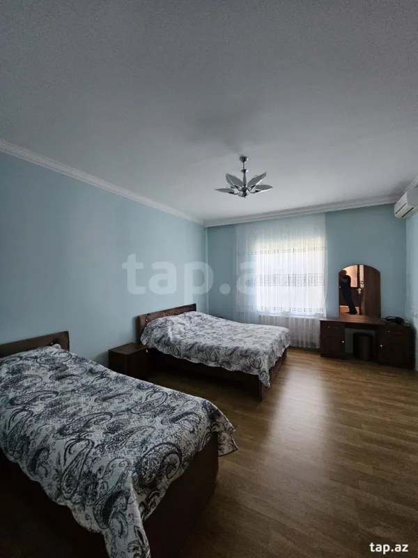 Kirayə verilir 3 otaqlı həyət evi