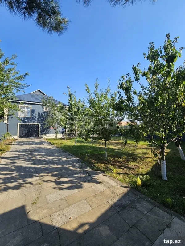 Kirayə verilir 3 otaqlı həyət evi