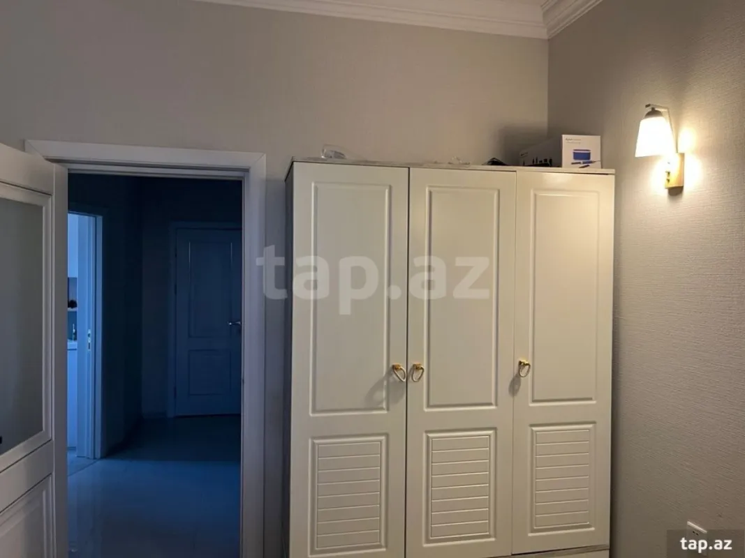 Satılır 3 otaqlı yeni tikili 82 m²