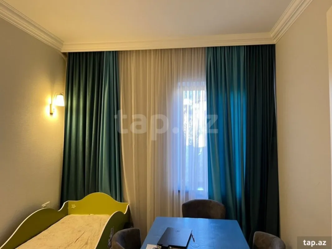 Satılır 3 otaqlı yeni tikili 82 m²