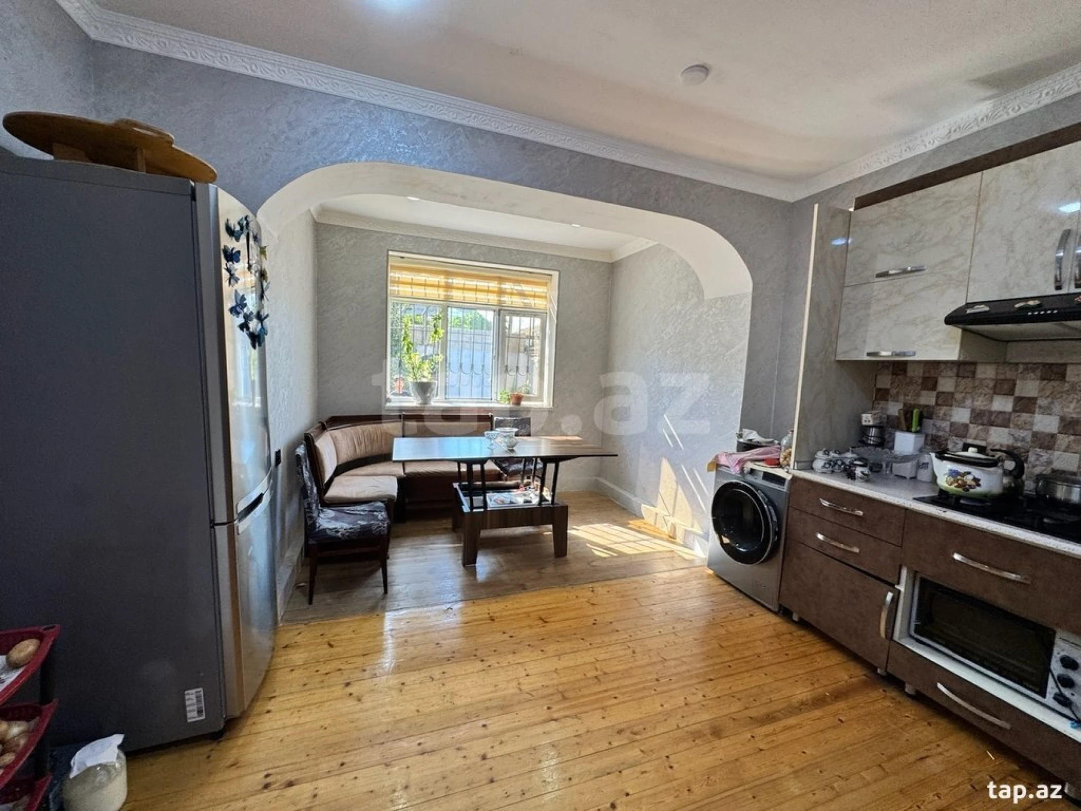 Satılır 6 otaqlı həyət evi