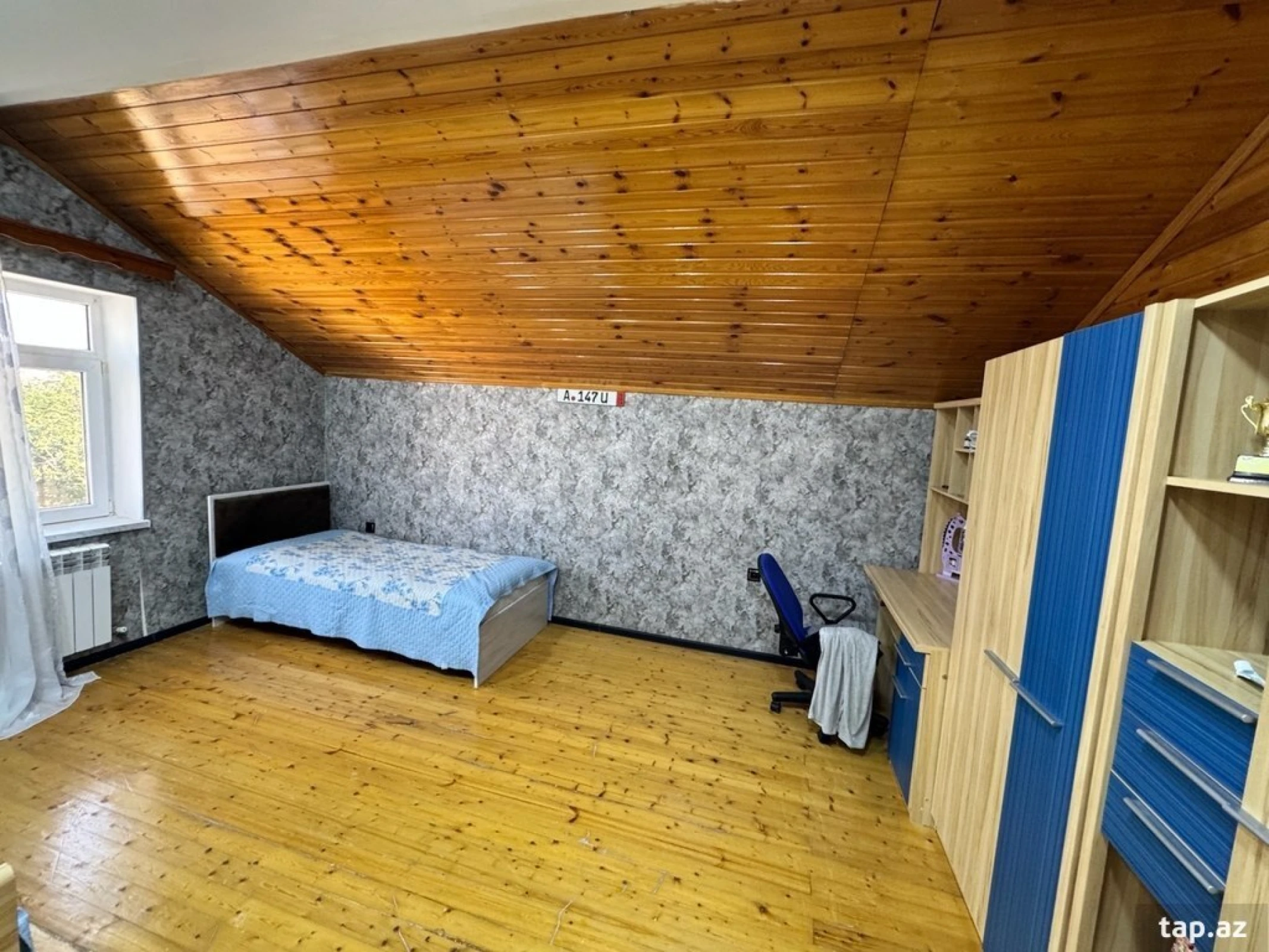 Satılır 6 otaqlı həyət evi