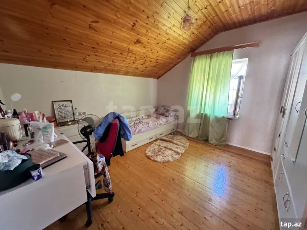 Satılır 6 otaqlı həyət evi