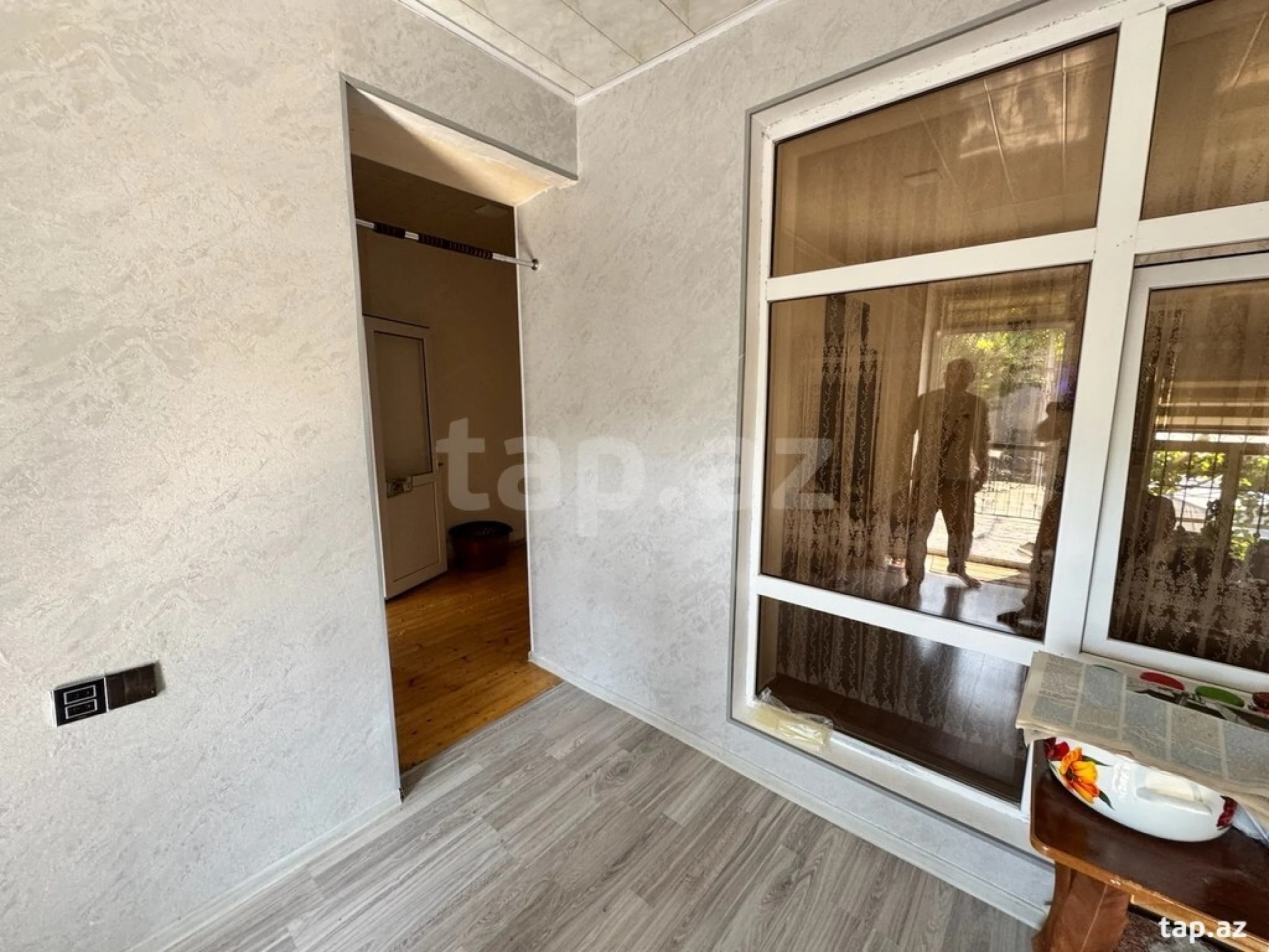 Satılır 6 otaqlı həyət evi