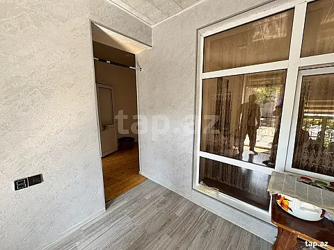 Satılır 6 otaqlı həyət evi