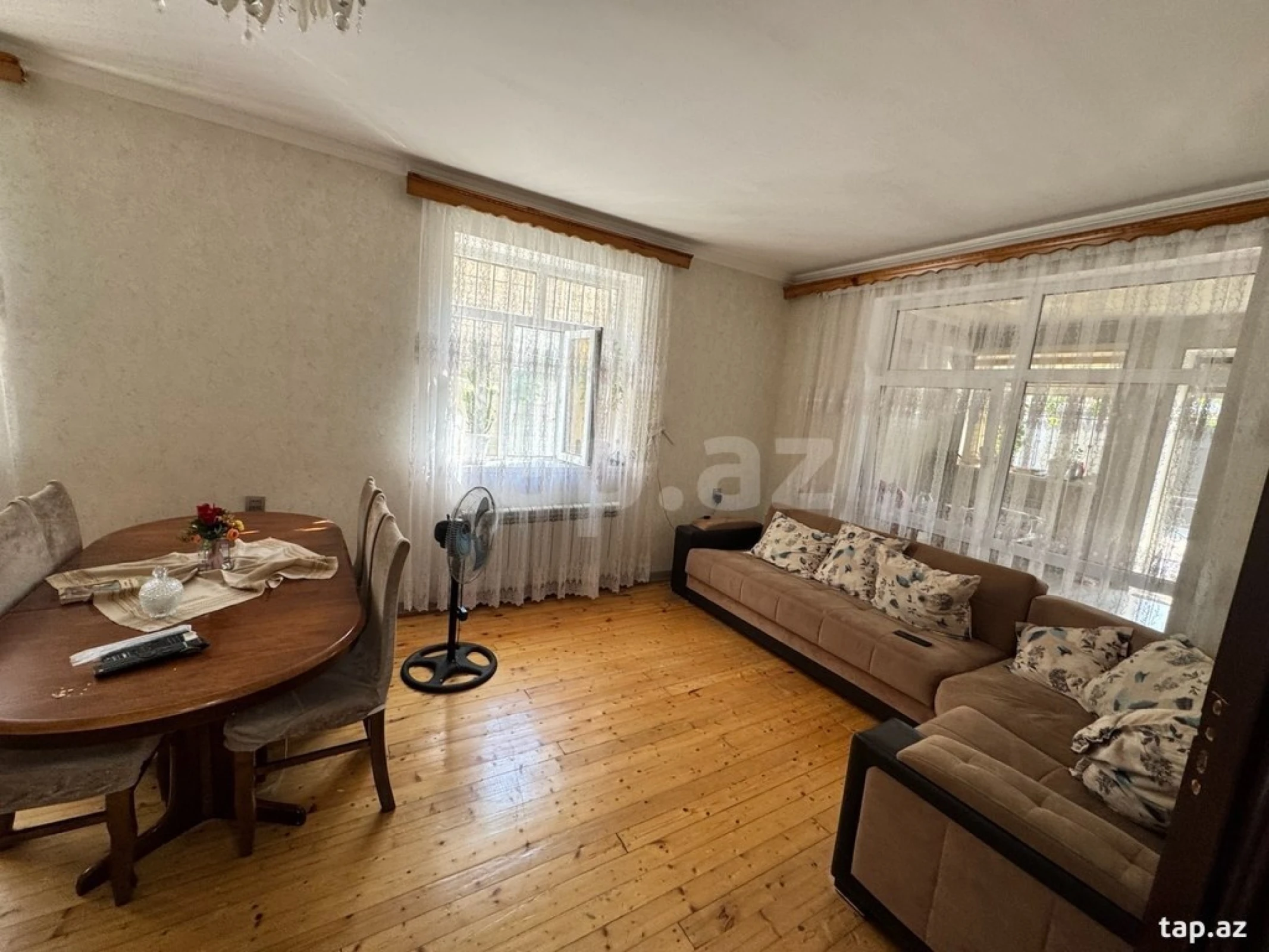 Satılır 6 otaqlı həyət evi