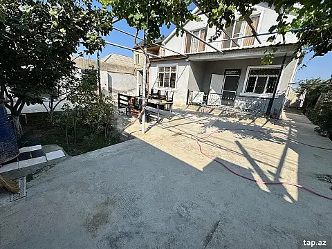 Satılır 6 otaqlı həyət evi