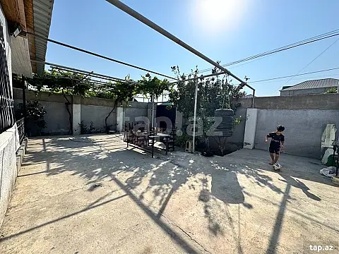 Satılır 6 otaqlı həyət evi